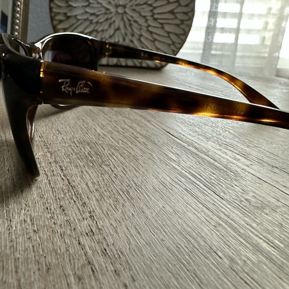 Ray-ban sunglasses - Picture 5 of 6